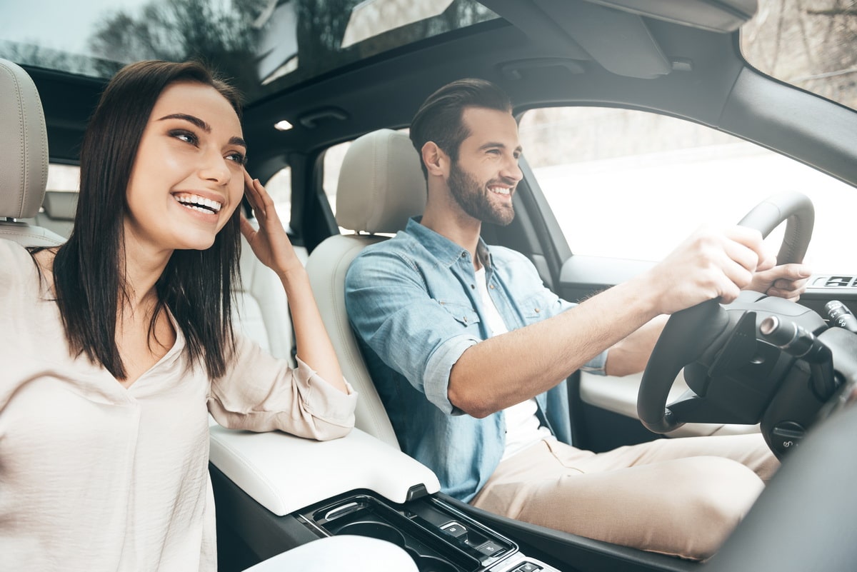 Réparer les sièges d'une voiture pour améliorer son confort à moindre coût